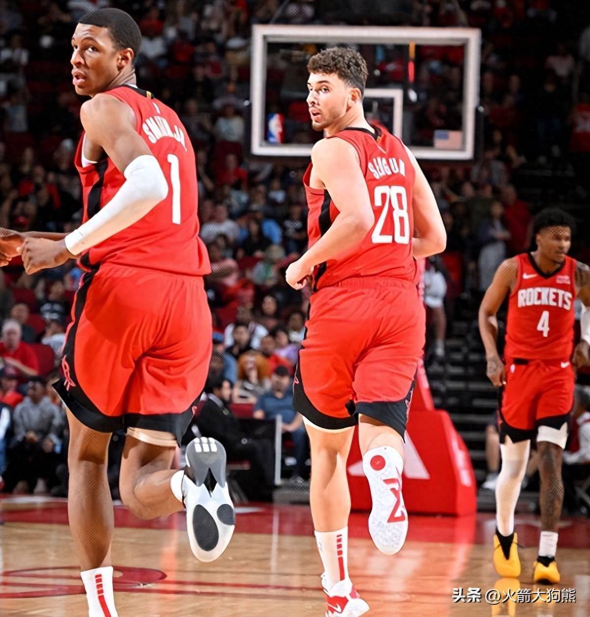 九游体育-今夜休斯敦火箭备战CBA季后赛，豪取连胜细节曝光，引发热议，团队化学反应显著的简单介绍